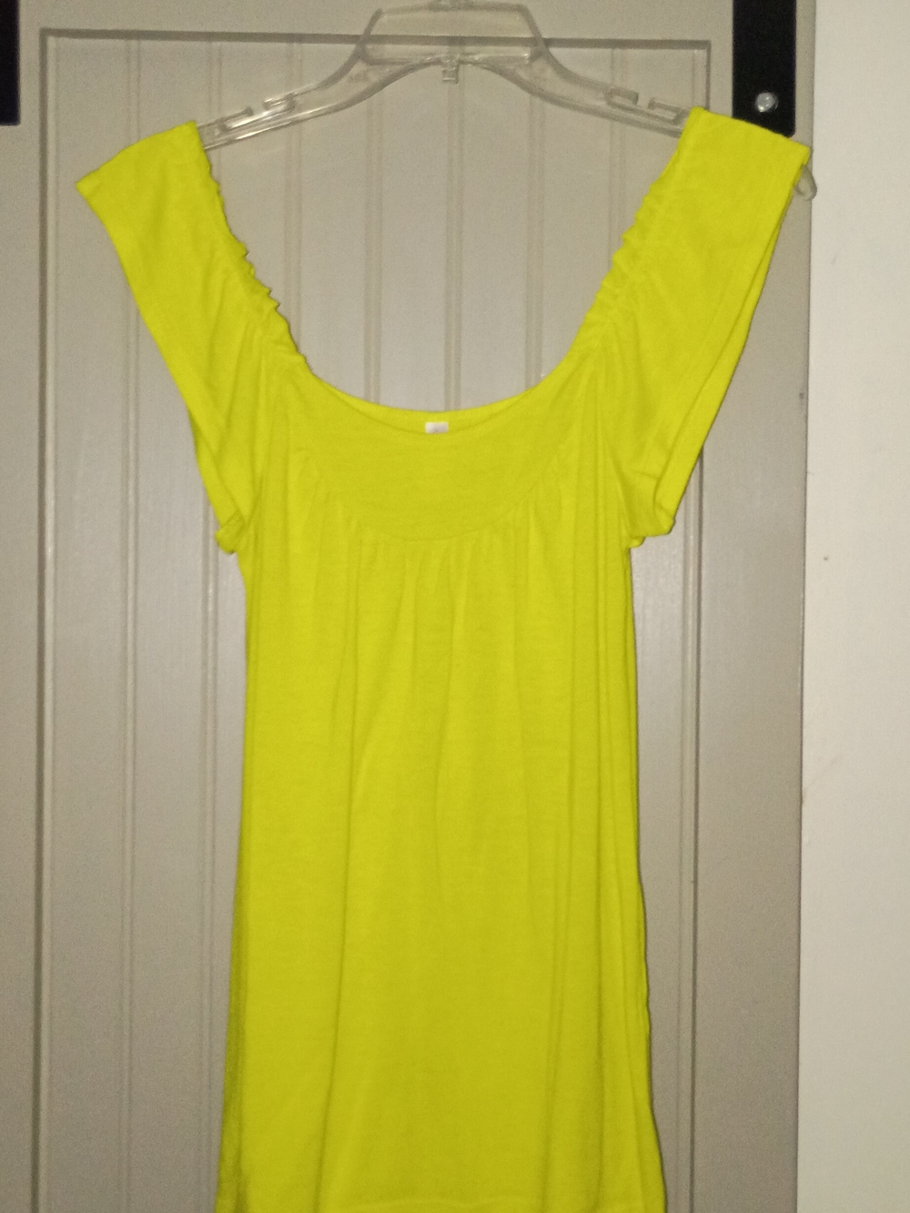 4/$20 Xhilaration Scoop Neck Short Sleeve Top in Neon Yellow